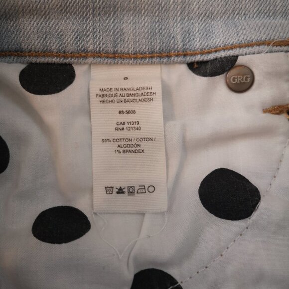 Garage Denim Stretch Ladies Size 9 Light Wash Distressed Jean Shorts - Picture 7 of 11